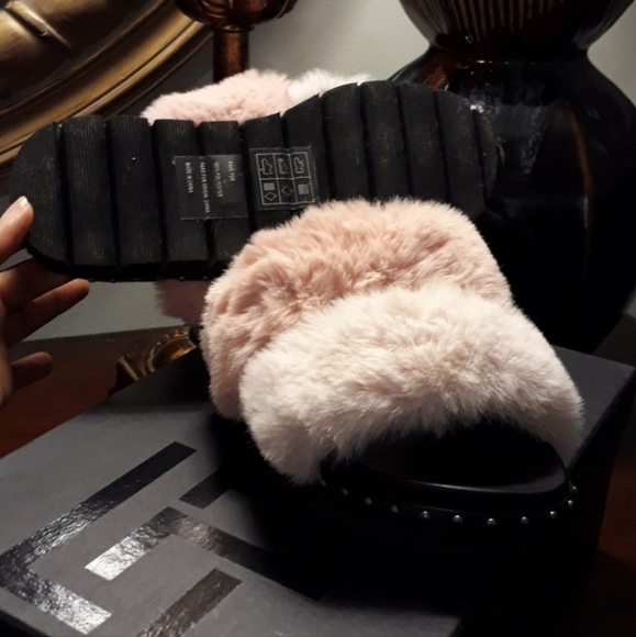 Lust For Life LFL Treat Pink Fur Slide Slipper 5 - Picture 3 of 4
